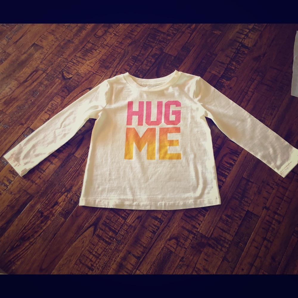 Girls Hug Me Tee